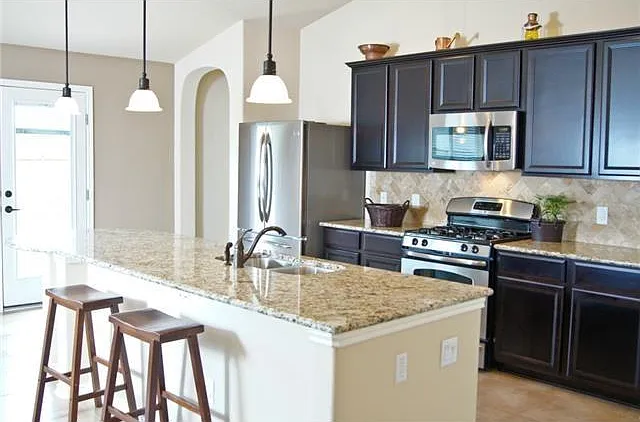 all kitchen appliances included