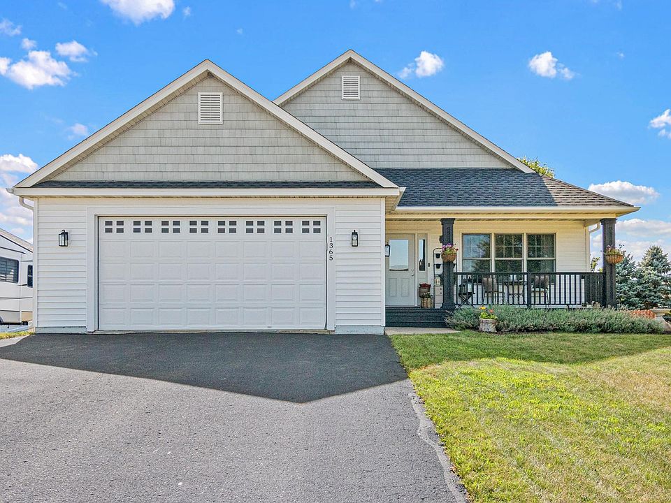 1st image of 1365 Martin Ct