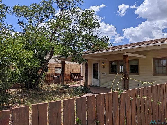 2nd image of 209 E Mesa Ave
