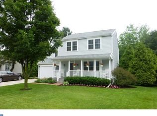 27 Hunters Dr, Mount Laurel, NJ 08054