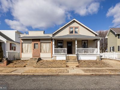 910 Woodland Ave, Burlington, NJ, 08016