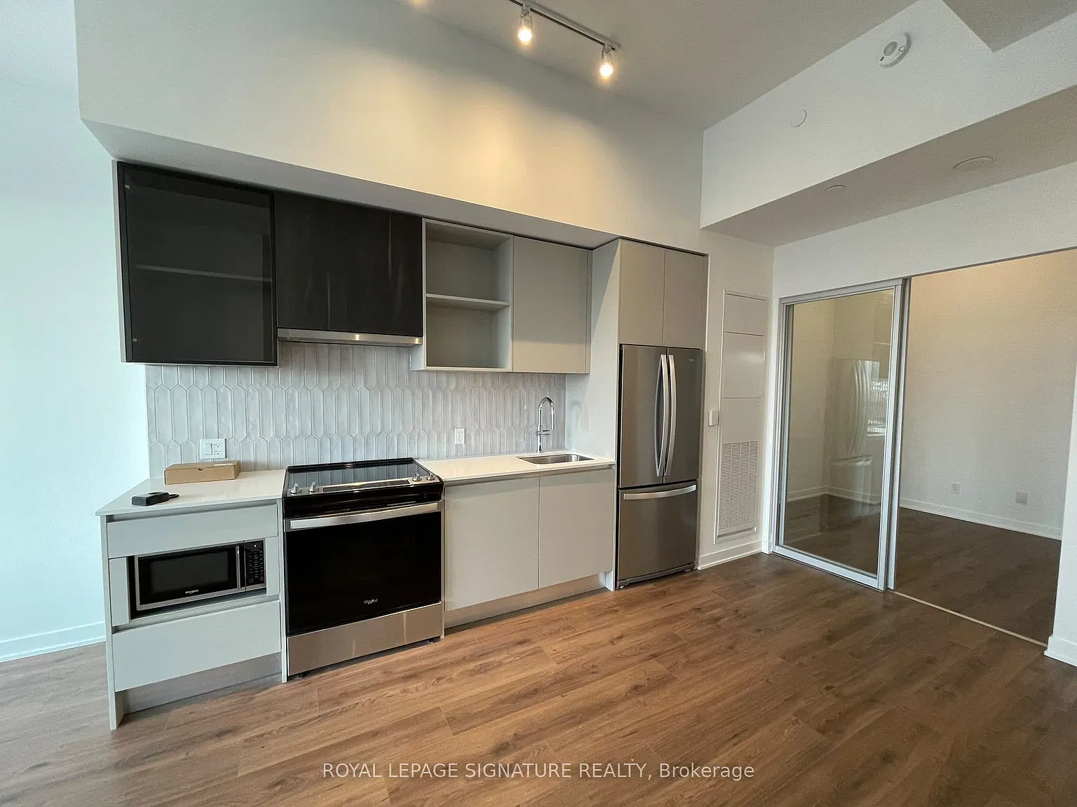 2 bed, $2,600 — Photo 3