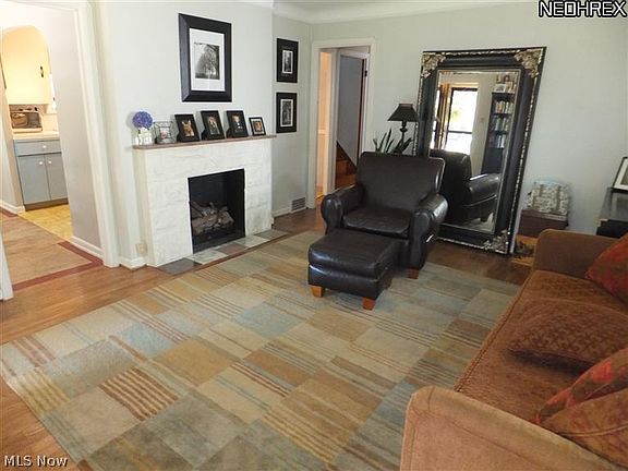 2nd image of 5912 Parkridge Ave