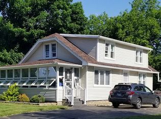 598 Royal Dr, Jackson, MI