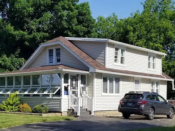 598 Royal Dr, Jackson, MI 49202