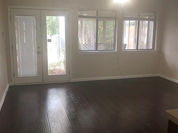 4th image of 6113 Glacier Ct