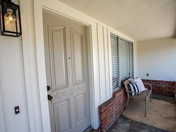 3rd image of 439 Novato Ave