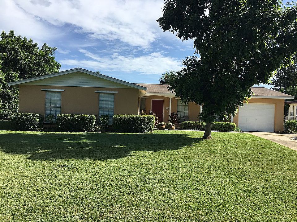 2nd image of 4118 Holly Dr