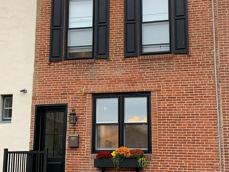 7 S New St — Photo 7