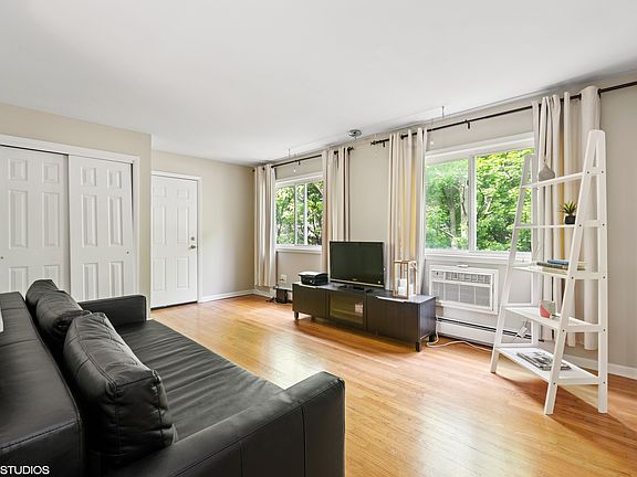5th image of 5425 N Paulina St APT 2N