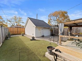 1743 Saint Luke Rd, Windsor, ON N8Y3N7