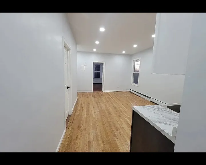 10 Rodwell Ave #1L — Photo 7