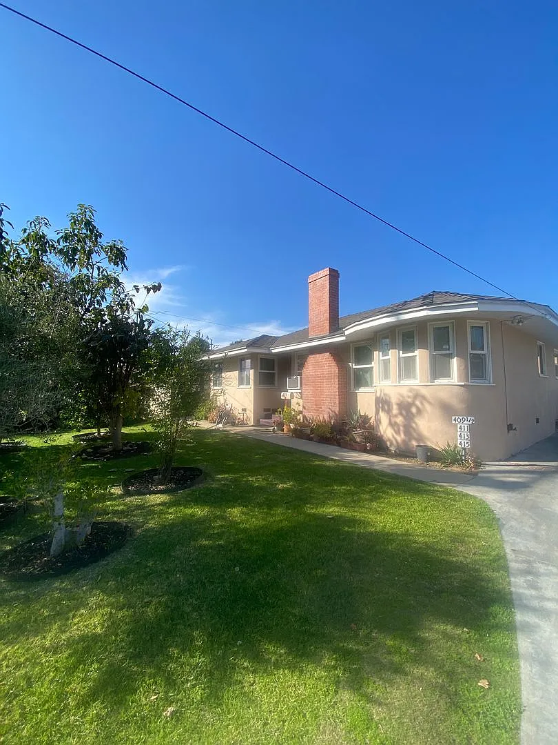 409 E Puente — Photo 1