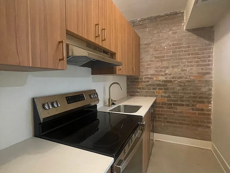 Sterling Apartments — Photo 43