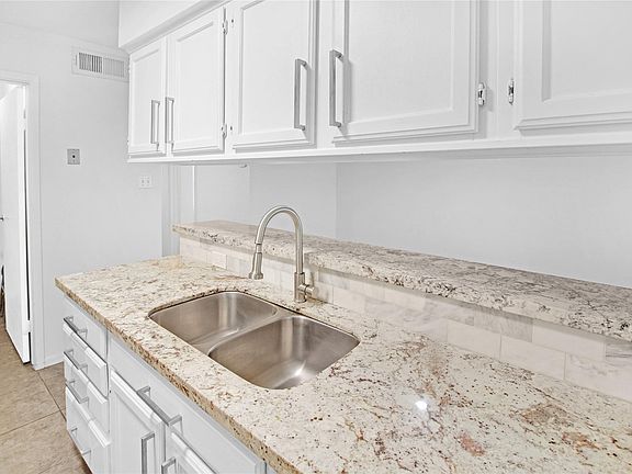 4th image of 1500 Sandy Springs Rd APT 69