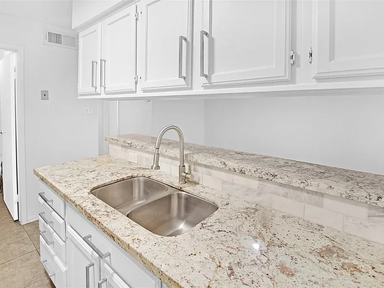 1500 Sandy Springs Rd #69 — Photo 4