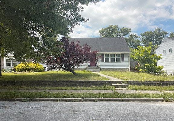 2nd image of 253 King St