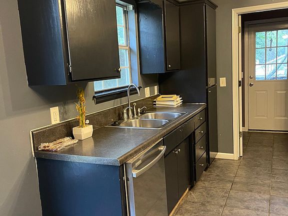 5th image of 3483 W Essex Dr