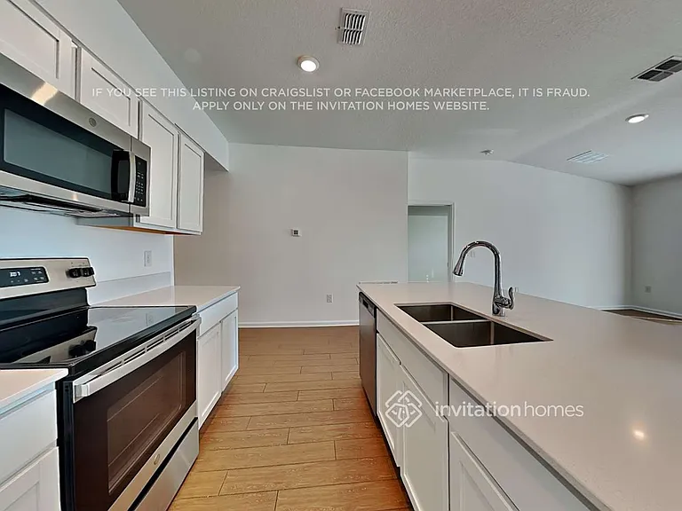1074 Caitlin Loop — Photo 7