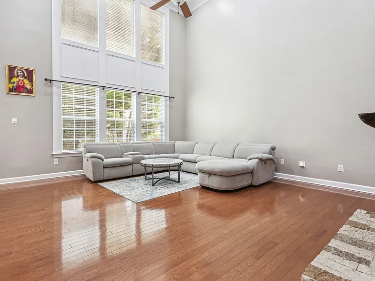 4735 Shiloh Crossing Way — Photo 10