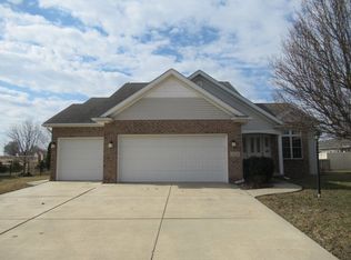 2522 Saint Andrews Rd, Urbana, IL 61802