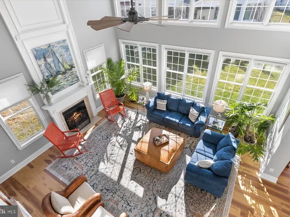 37486 Seaside Dr, Ocean View, DE 19970