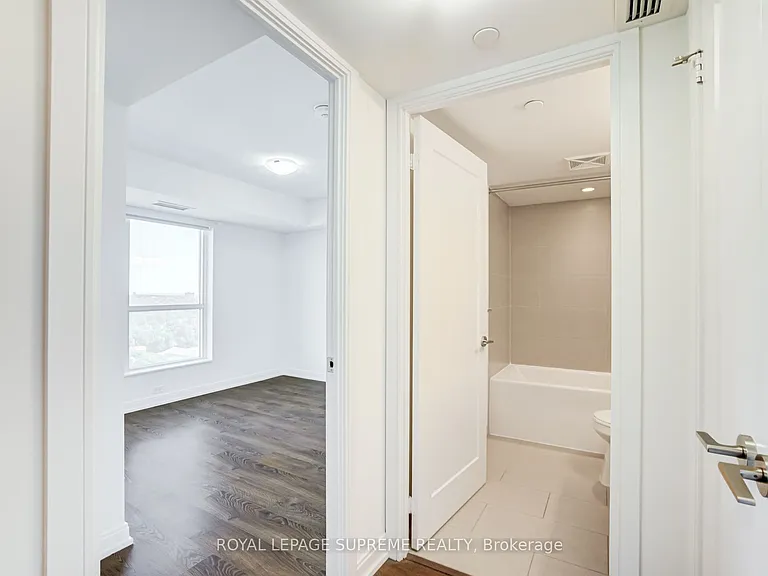 275 Village Green Sq #1920 — Photo 24