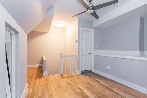 Rented by MNS | media 30