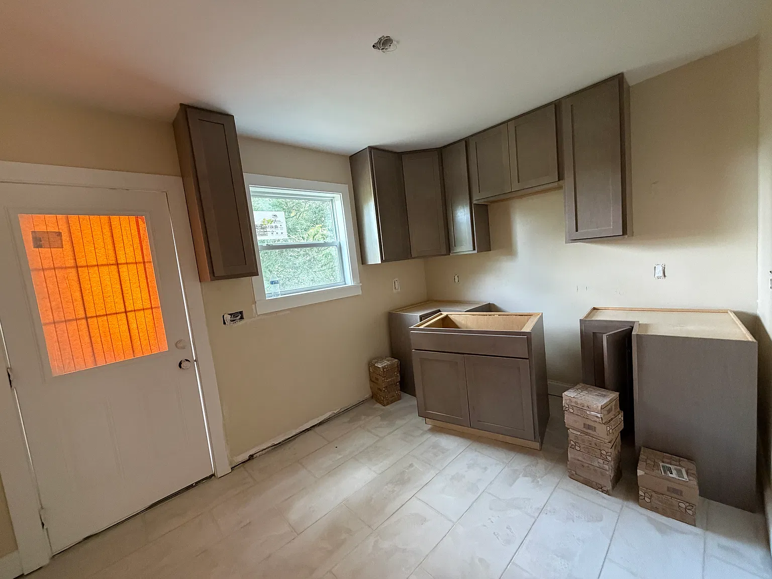 3 bed, 1.5 bath, 1693 sqft, $2,200 — Photo 3