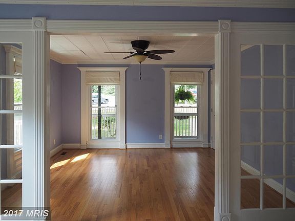 5th image of 620 Winterberry Dr