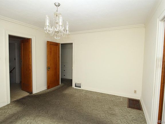 5th image of 591 S York St