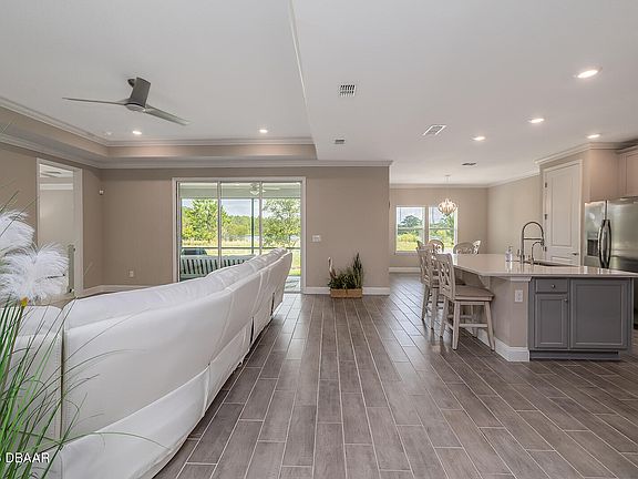 4th image of 4123 Clifden Dr