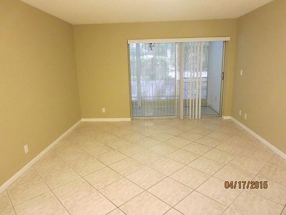 2nd image of 959 SE 2nd Ave APT 159