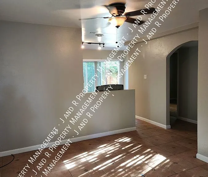 718 19th St #2 — Photo 11