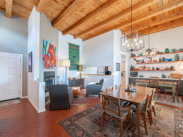 2209 Paseo De Los Chamisos, Santa Fe, NM 87505