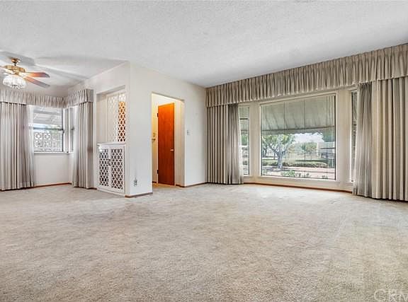 4th image of 11539 Joslin St