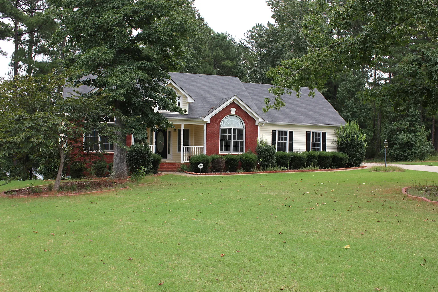 280 The Falls Blvd photo 1