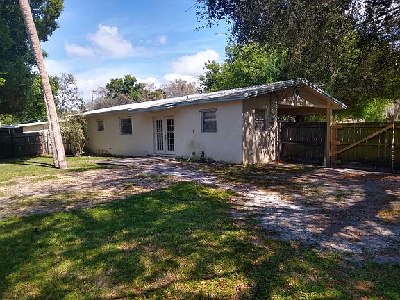 5th image of 100 SE 8th Dr