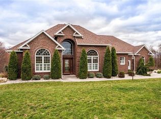 5025 Eagle Point Dr, Greensburg, PA 15601