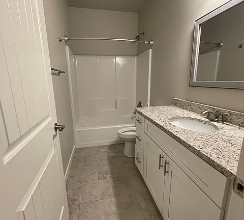 5th image of 3001 Autumn Glenn Ct #B