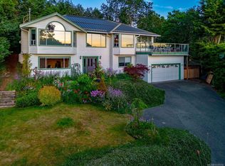 1206 McKenzie Dr, North Cowichan, BC V9L5R8