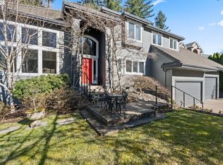 7717 NW Blue Pointe Ln, Portland, OR