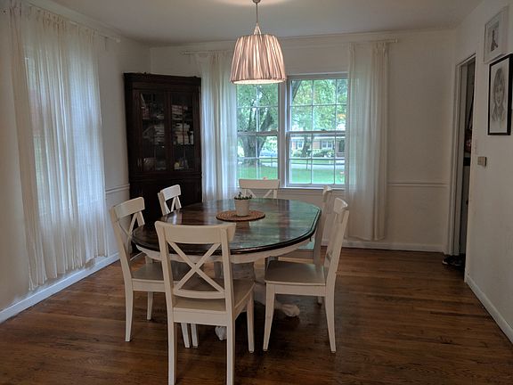 4th image of 10 Turtle Hill Dr