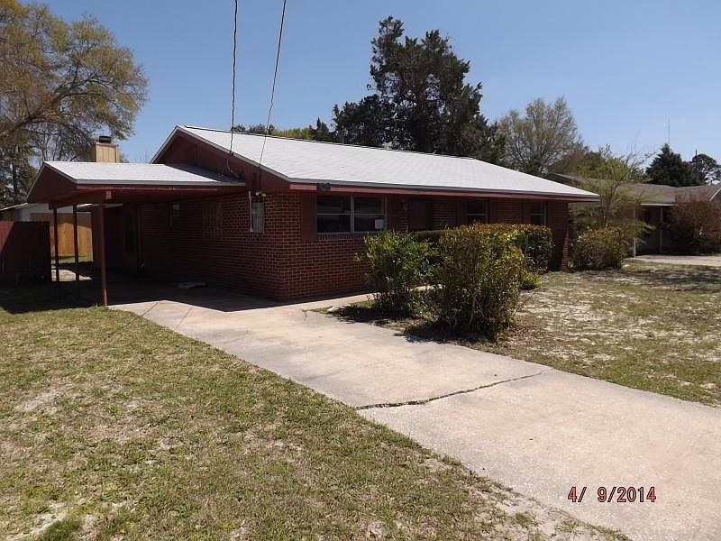 109 NW Memorial Parkway
