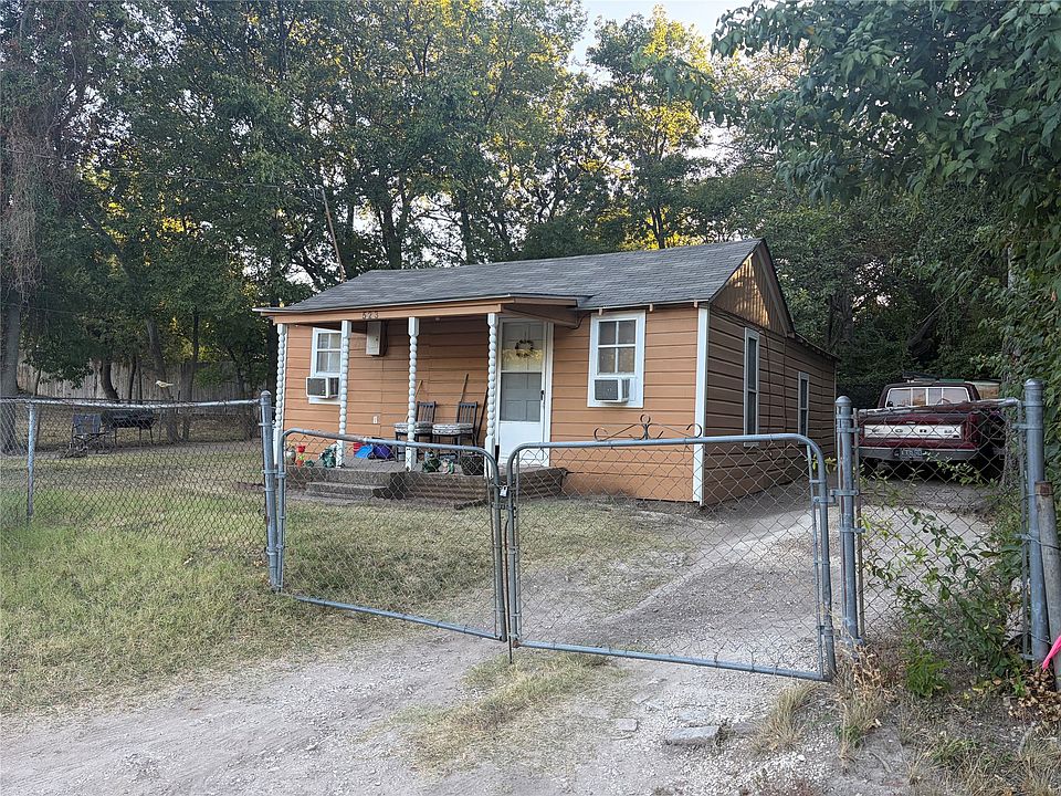 2nd image of 523 N 3rd St