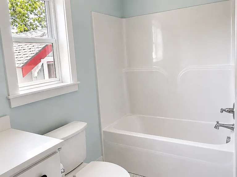 Main upstairs bathroom