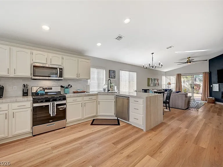 1808 Stablegate Ave — Photo 44