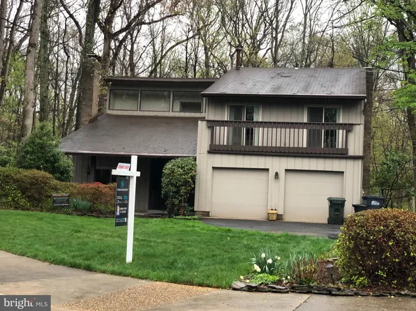 10911 Thanlet Ln, Reston, VA 20190