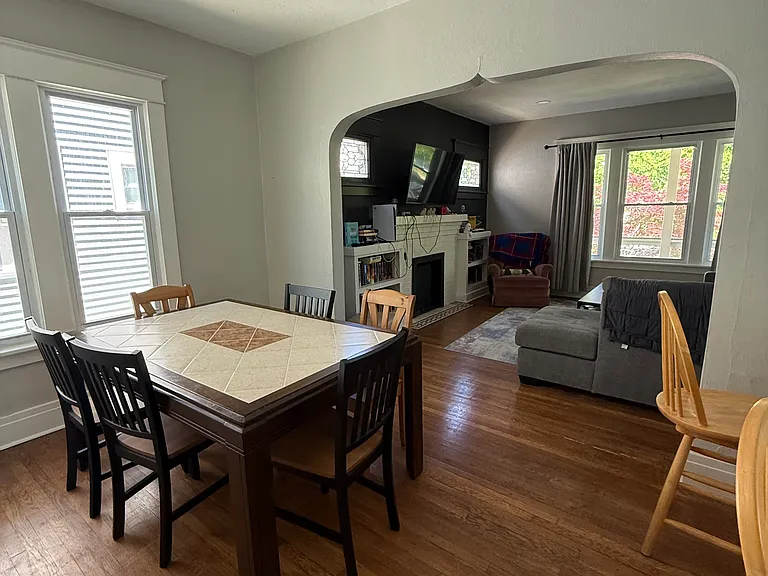 76 Sterling Ave — Photo 4