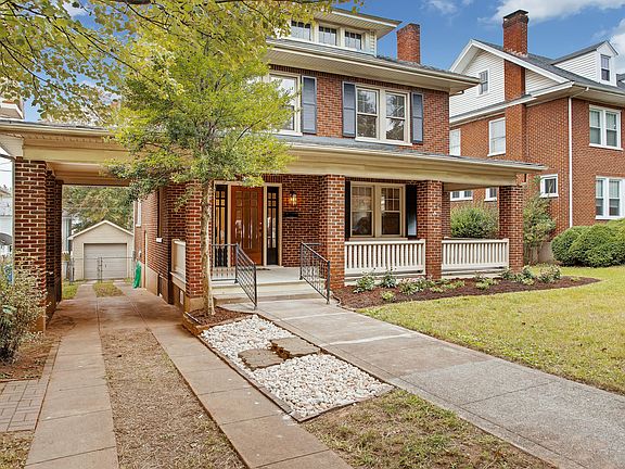 3rd image of 2262 Maiden Ln SW